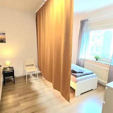 Apartment -cs24- 4 With Balcony - Ka01 *