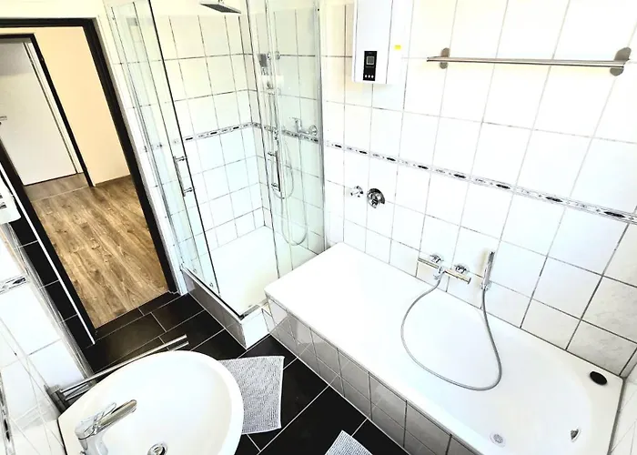 -cs24- 4 With Balcony - Ka01 Apartment